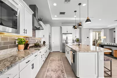 2948 E Crest Lane, Phoenix, AZ 85050 - Photo 9