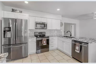 17403 N 14th Avenue, Phoenix, AZ 85023 - Photo 3