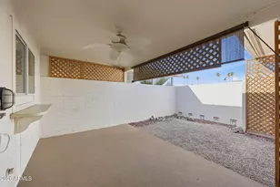 10622 W Coggins Dr, Sun City, AZ 85351 - Photo 39