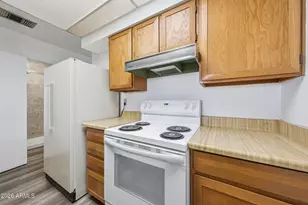 10622 W Coggins Dr, Sun City, AZ 85351 - Photo 17