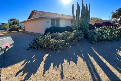 9711 W Hawthorn Court, Sun City, AZ 85351 - Photo 1