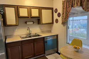 9711 W Hawthorn Ct, Sun City, AZ 85351 - Photo 15