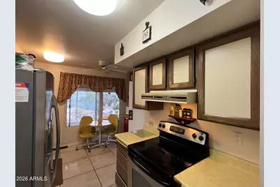 9711 W Hawthorn Court, Sun City, AZ 85351 - Photo 11