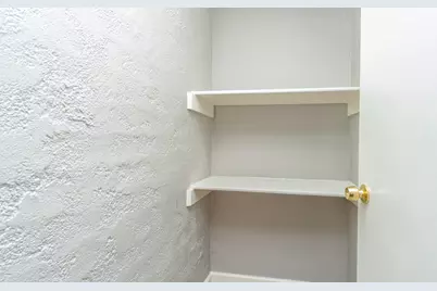 3230 E Pinchot Avenue #16, Phoenix, AZ 85018 - Photo 11