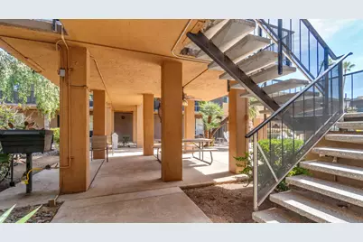 3230 E Pinchot Avenue #16, Phoenix, AZ 85018 - Photo 19
