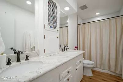 4009 E Campbell Avenue, Phoenix, AZ 85018 - Photo 9