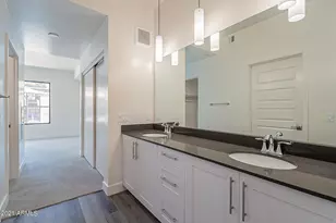 7300 E Earll Dr, Scottsdale, AZ 85251 - Photo 19