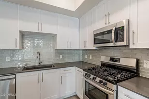 7300 E Earll Dr, Scottsdale, AZ 85251 - Photo 7