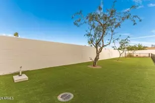 7300 E Earll Dr, Scottsdale, AZ 85251 - Photo 35