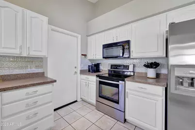 10858 W Irma Lane, Peoria, AZ 85373 - Photo 5