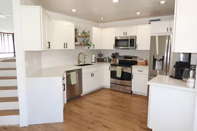 3113 E Topeka Drive, Phoenix, AZ 85050 - Photo 3