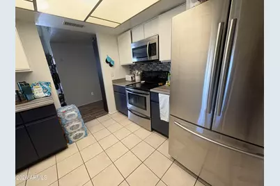 3204 W Loma Lane #2, Phoenix, AZ 85051 - Photo 3