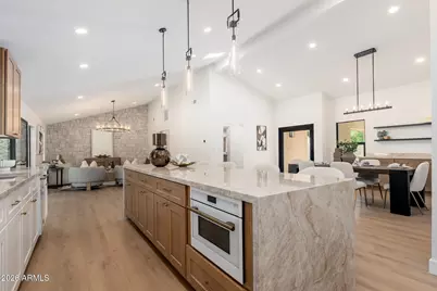 9025 N 83rd Place, Scottsdale, AZ 85258 - Photo 1