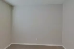 8023 W Albeniz Pl, Phoenix, AZ 85043 - Photo 9