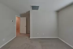 8023 W Albeniz Pl, Phoenix, AZ 85043 - Photo 7
