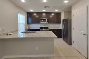 8023 W Albeniz Pl, Phoenix, AZ 85043 - Photo 5