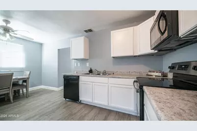 2726 W Ruth Avenue, Phoenix, AZ 85051 - Photo 9