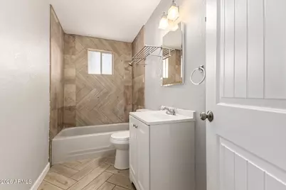 3065 W Banff Lane, Phoenix, AZ 85053 - Photo 19