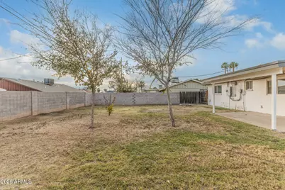 3065 W Banff Lane, Phoenix, AZ 85053 - Photo 21