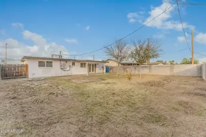 3065 W Banff Lane, Phoenix, AZ 85053 - Photo 23