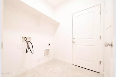 21721 W Laura Street, Wittmann, AZ 85361 - Photo 11