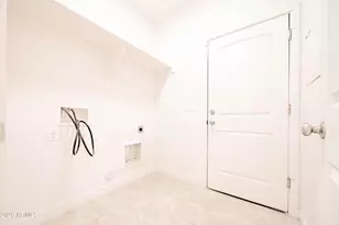 21721 W Laura St, Wittmann, AZ 85361 - Photo 11