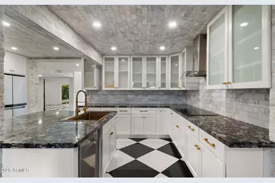 7240 N Via De La Montana --, Scottsdale, AZ 85258 - Photo 11