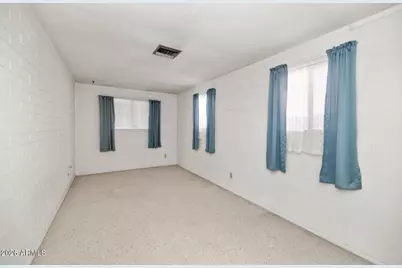 4848 W Highland Avenue, Phoenix, AZ 85031 - Photo 9