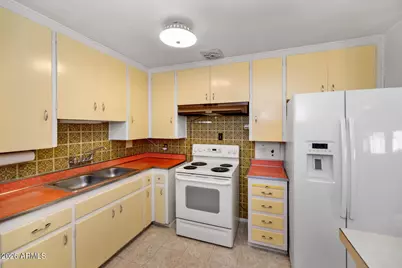 4848 W Highland Avenue, Phoenix, AZ 85031 - Photo 7