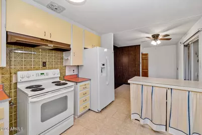 4848 W Highland Avenue, Phoenix, AZ 85031 - Photo 9