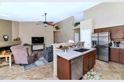 11501 W Laurelwood Lane, Avondale, AZ 85392 - Photo 15