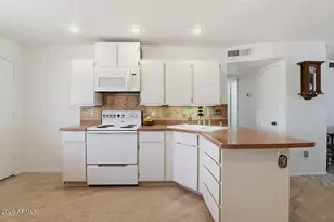 14860 N 21st Pl N, Phoenix, AZ 85022 - Photo 9