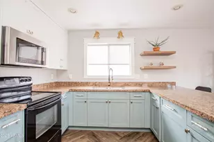 3920 E South Fork Dr, Phoenix, AZ 85044 - Photo 13