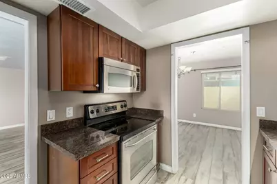 6533 N 7th Avenue #16, Phoenix, AZ 85013 - Photo 13