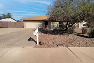 4902 W Windrose Dr, Glendale, AZ 85304 - Photo 7