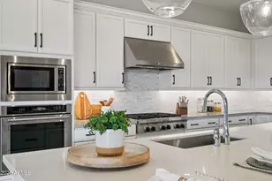 22822 N 97th Dr, Peoria, AZ 85383 - Photo 9