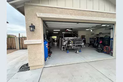 22351 N 185th Avenue, Surprise, AZ 85387 - Photo 5