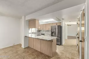 4701 E Winston Dr, Phoenix, AZ 85044 - Photo 13