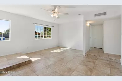 18001 N 43rd Way, Phoenix, AZ 85032 - Photo 9