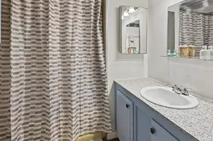 730 S Country Club Dr, Mesa, AZ 85210 - Photo 11