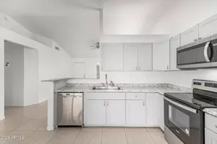 472 E Harrison St, Chandler, AZ 85225 - Photo 7