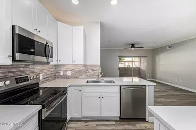 16013 S Desert Foothills Parkway #1129, Phoenix, AZ 85048 - Photo 3