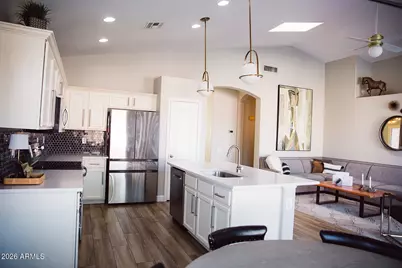 4612 E Mountain Vista Drive, Phoenix, AZ 85048 - Photo 5