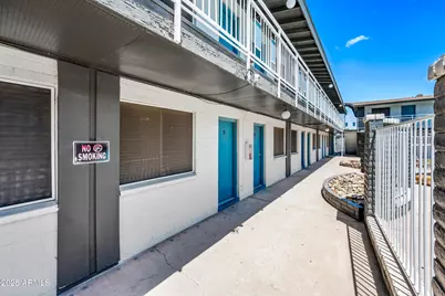 3025 N 32nd Street #9, Phoenix, AZ 85018 - Photo 1