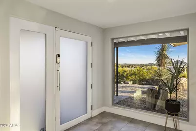 5518 E Rockridge Road, Phoenix, AZ 85018 - Photo 9