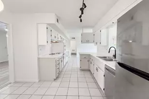 11221 N 103rd Ave, Sun City, AZ 85351 - Photo 9