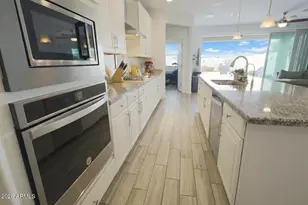 2318 E Harwell Rd, Phoenix, AZ 85042 - Photo 33