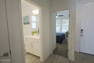 2318 E Harwell Rd, Phoenix, AZ 85042 - Photo 9