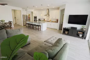 2318 E Harwell Rd, Phoenix, AZ 85042 - Photo 27