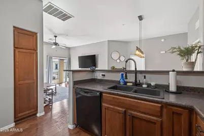 2725 E Mine Creek Road #2166, Phoenix, AZ 85024 - Photo 9